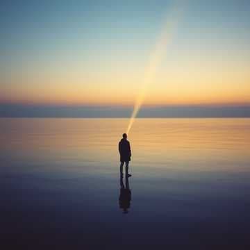 Entre la luz y el final  short