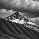 ثابتون كالجبال